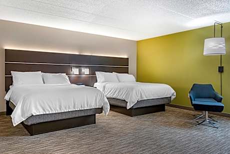 2 Queen Beds Suite