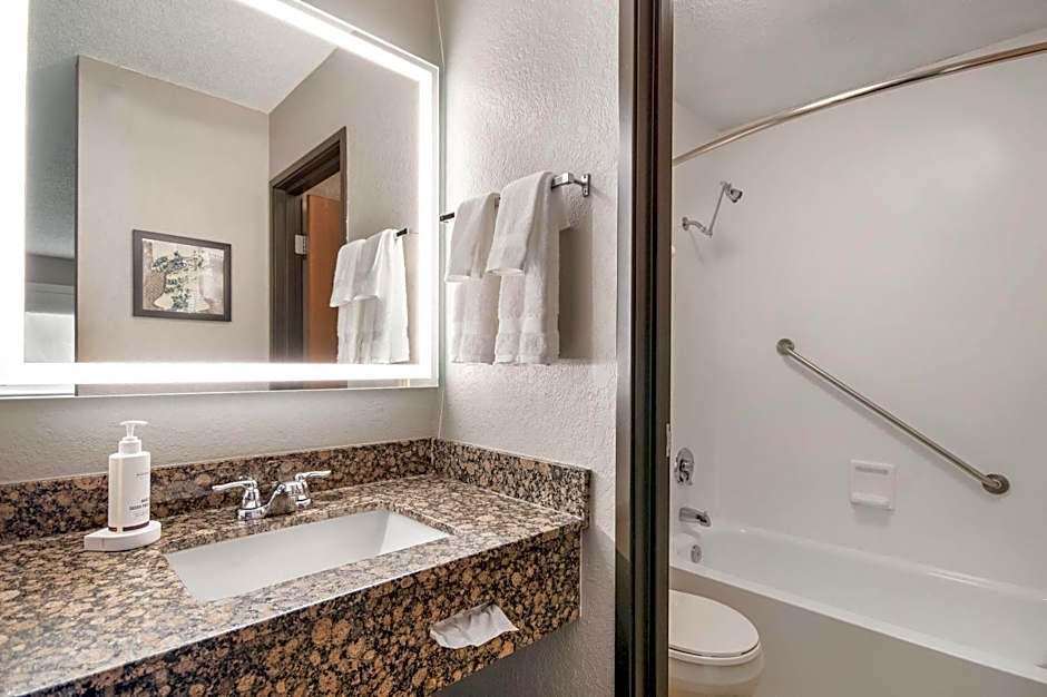 AmericInn by Wyndham St. Peter