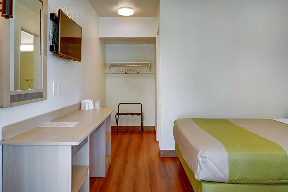 Motel 6-Eugene, OR - South Springfield