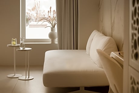 junior suite with outdoor jetted tub