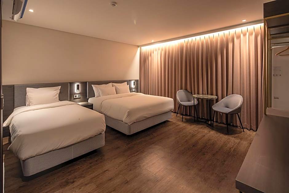 Cloud in Hotel Mokpo Peace Square