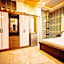 Plus 33 Hotel