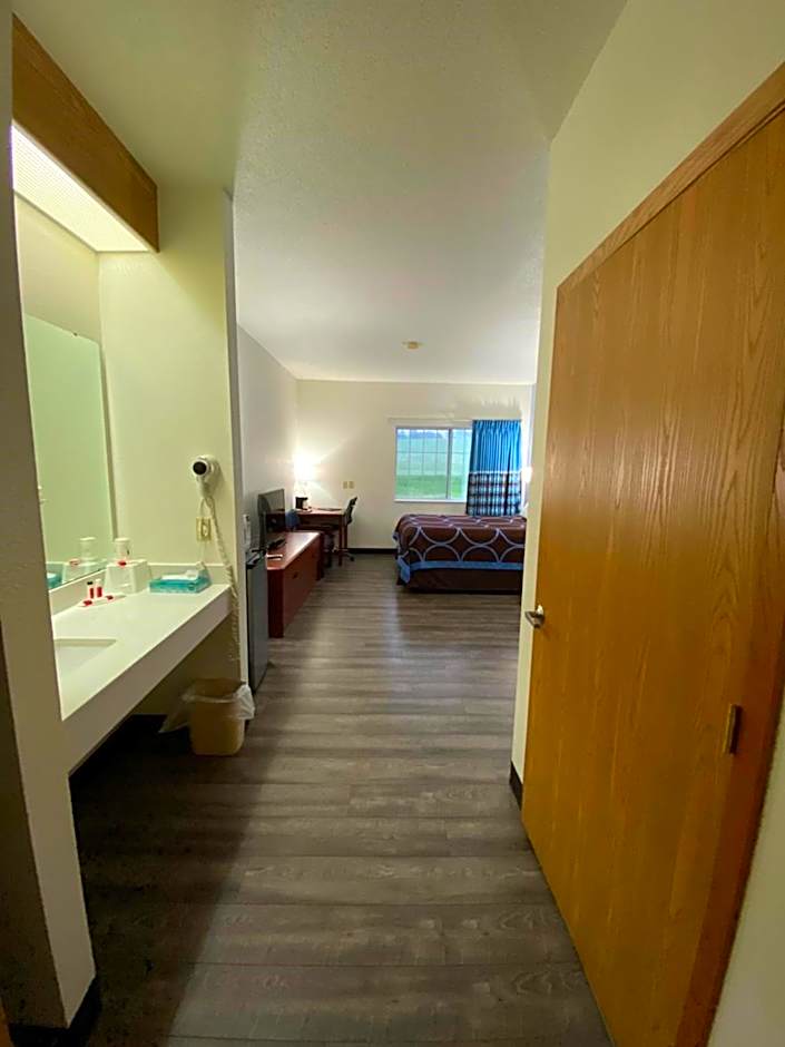 Super 8 by Wyndham Ida Grove