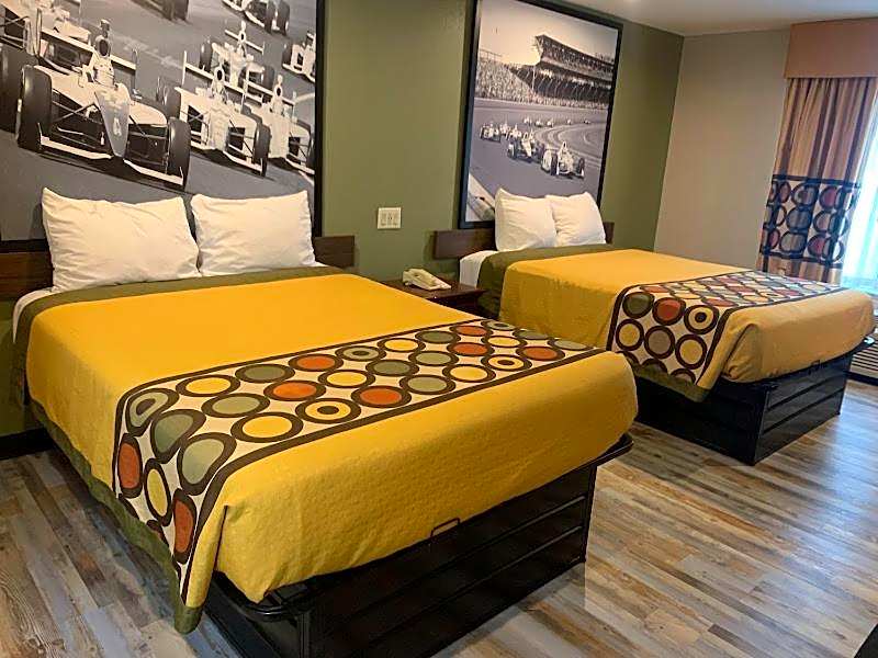 Super 8 by Wyndham Frankfort IN