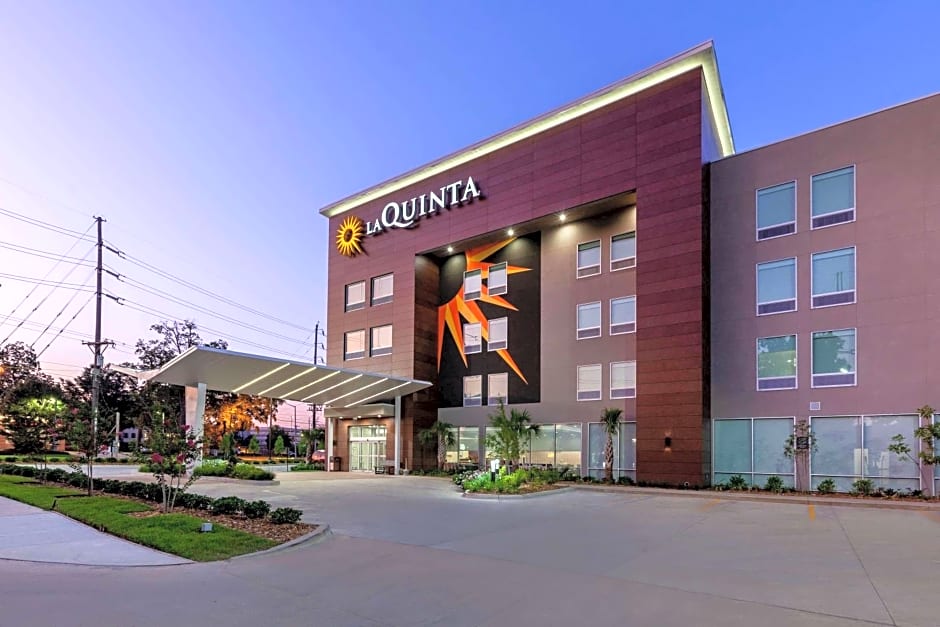 La Quinta Inn & Suites by Wyndham Lafayette Oil Center