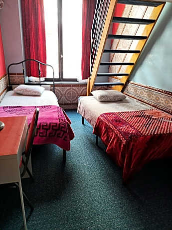 Triple Room (1 Double Bed and 1 Twin Bed)
