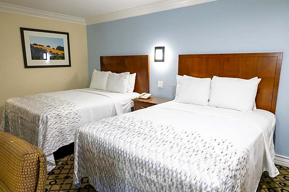 Baymont by Wyndham College Park Atlanta Airport South