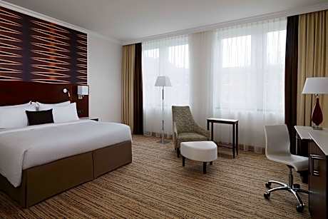 Grand Room, 1 King Bed