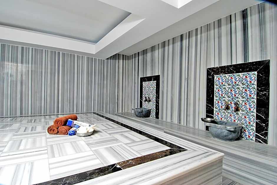 Kleopatra Ramira Hotel