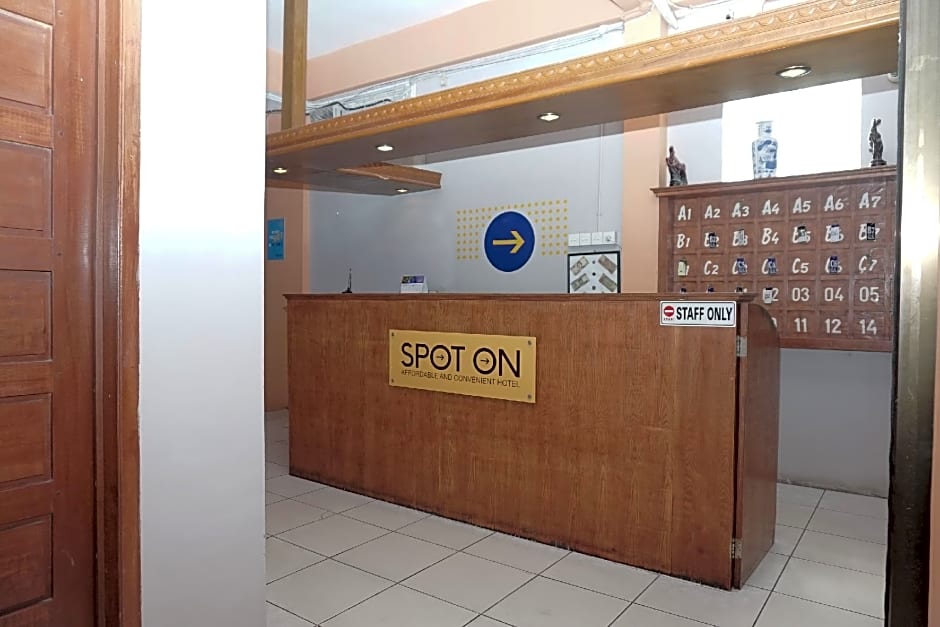 OYO 2200 Hotel Gunung Sari