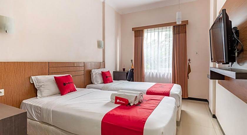 RedDoorz Syariah @ Soekarno Hatta Indah 2