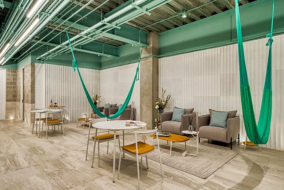 UTOPIC Polanco by ULIV