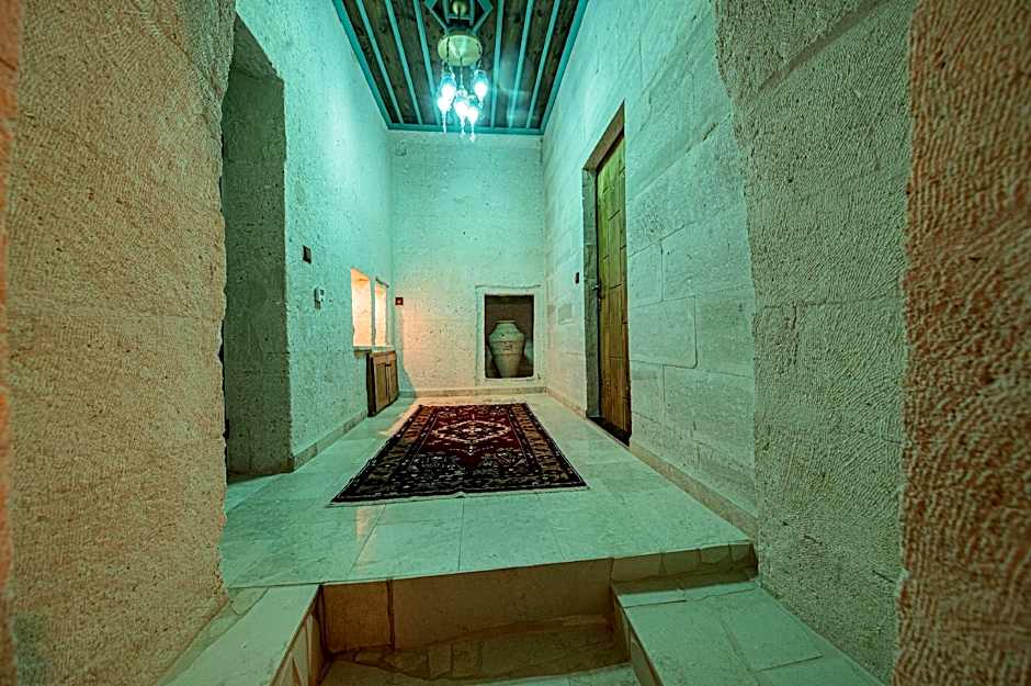 Ares Cave Suites