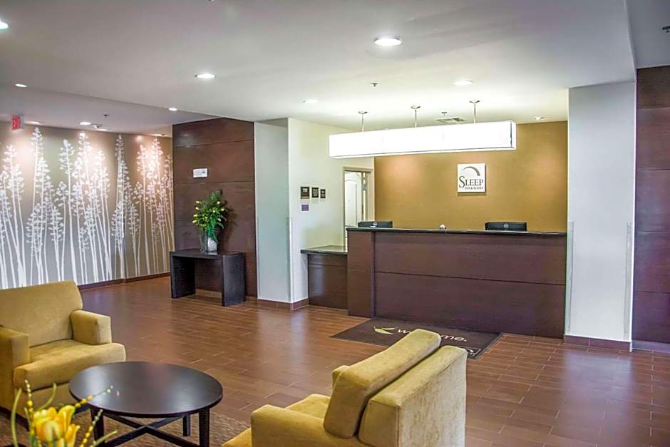 Sleep Inn & Suites Center