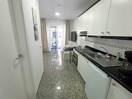 One-Bedroom Apartment with Sea View