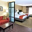 Holiday Inn Express & Suites Elkton - University Area