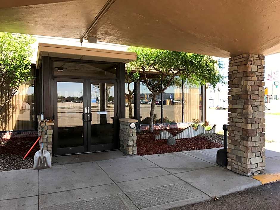 Norfolk Country Inn and Suites