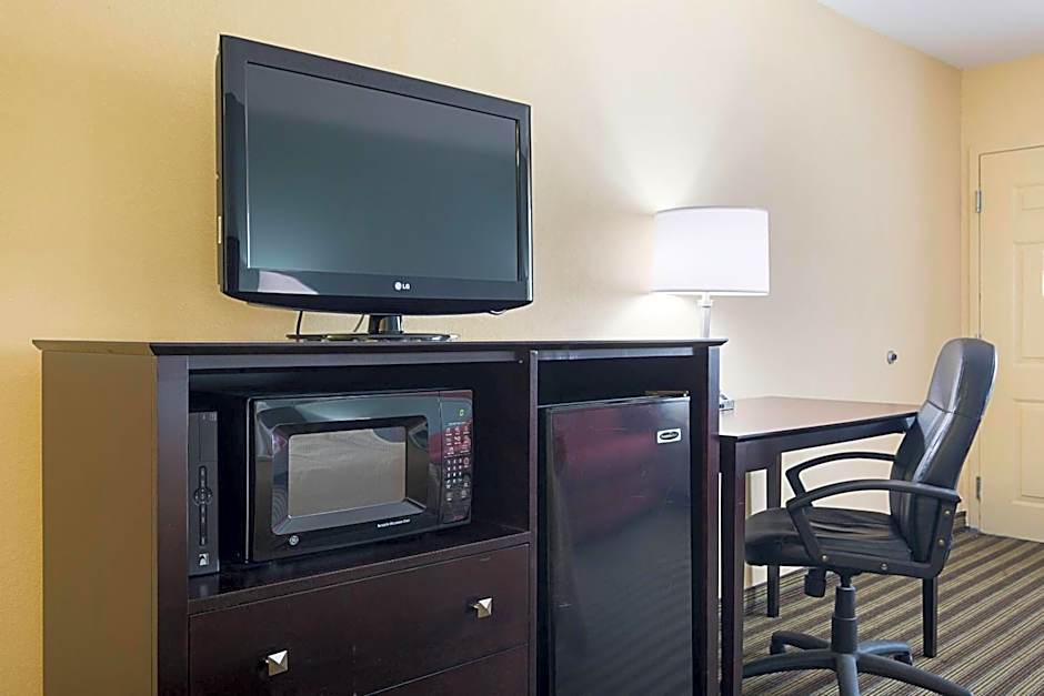 Quality Inn Calhoun North I-75