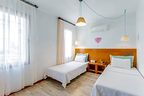 Economy Twin Room Ground Floor