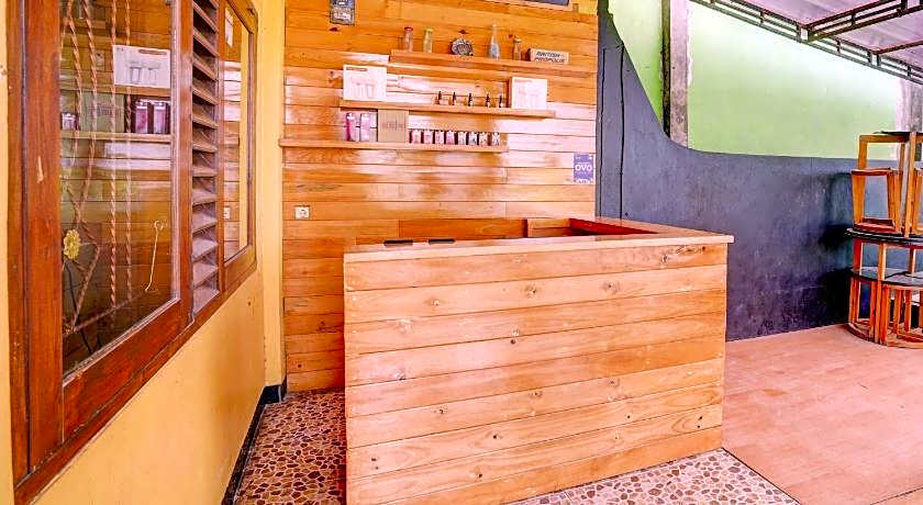 Vaccinated Staff - OYO II3676 Wisma Al-fahmi Syariah