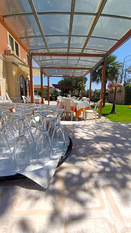 Hotel Ristorante Casa Rossa