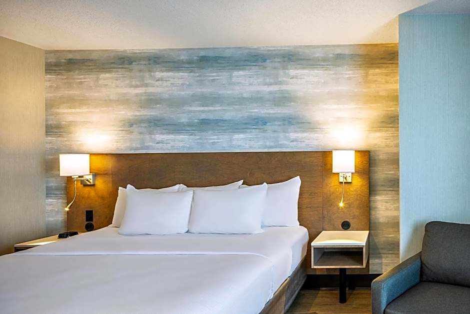 Quality Inn & Suites Levis