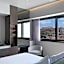 Nur Edge Aparthotel - Acropolis Skyline