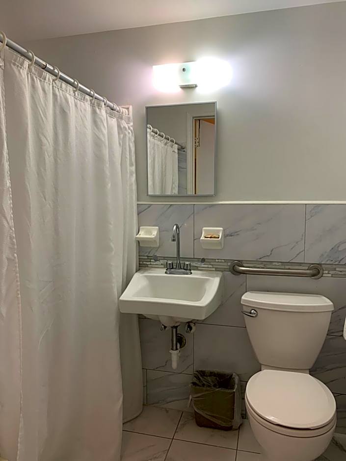 International Inn on the Bay