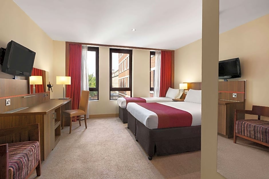 Ramada Hounslow - Heathrow East