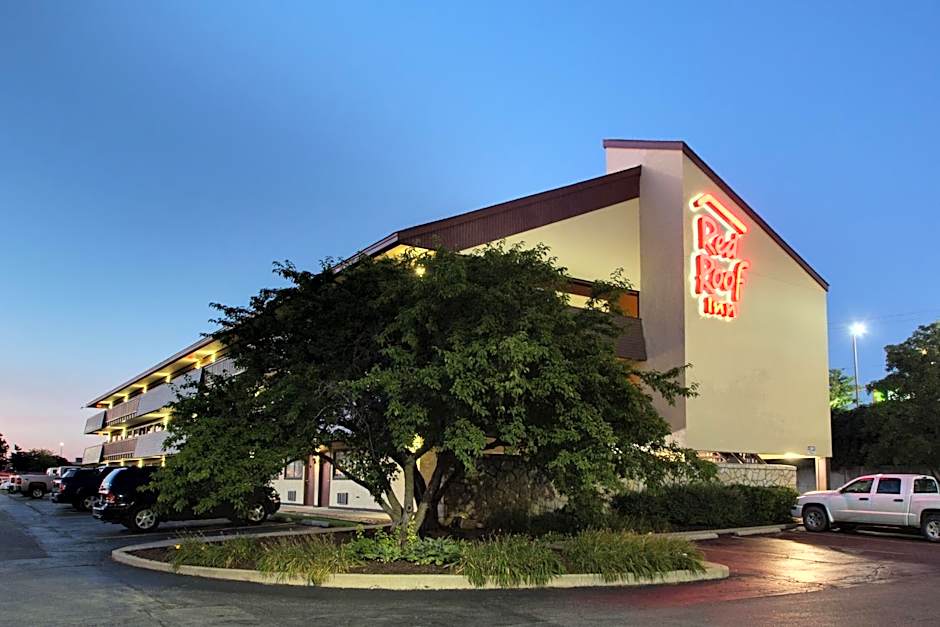  Red Roof Inn St Louis - Westport/ Maryland Heights