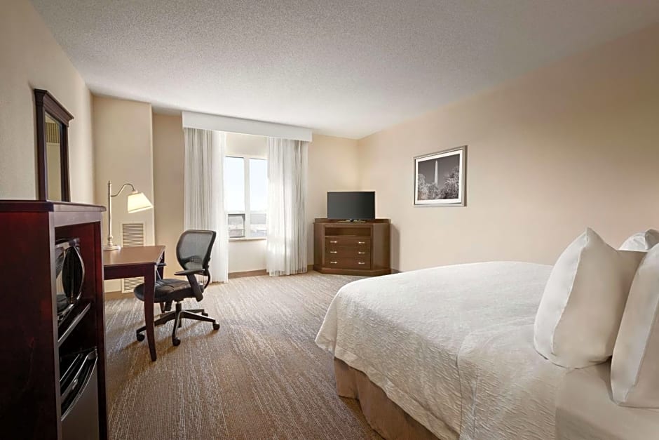 Hampton Inn By Hilton And Suites Washington-Dulles Intl Airport