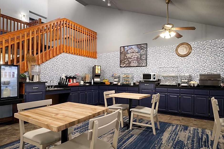 AmericInn by Wyndham Baldwin