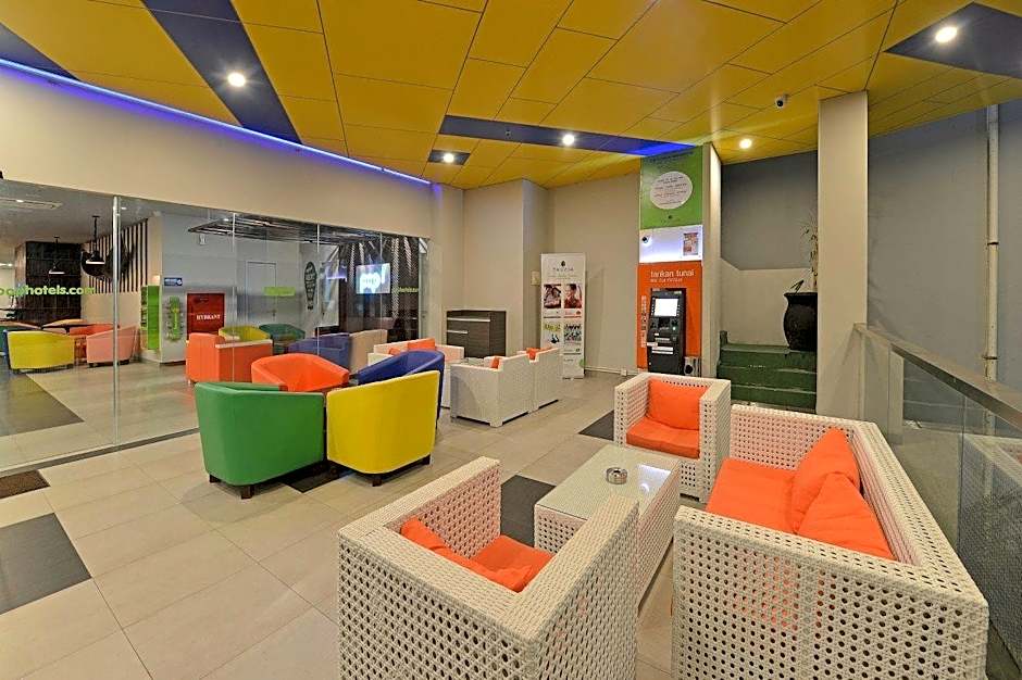 Pop Hotel Diponegoro Surabaya