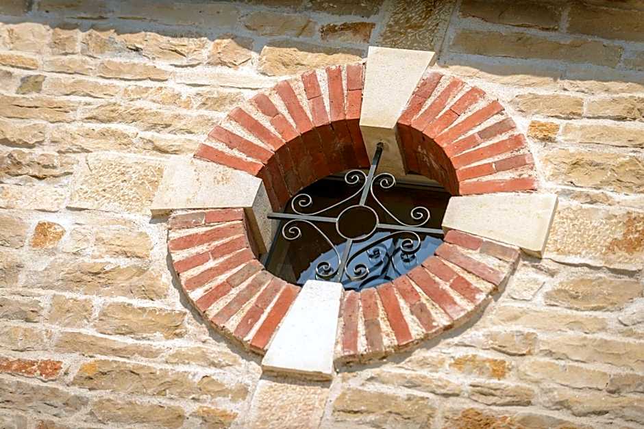 Chai du Chateau de Morteuil