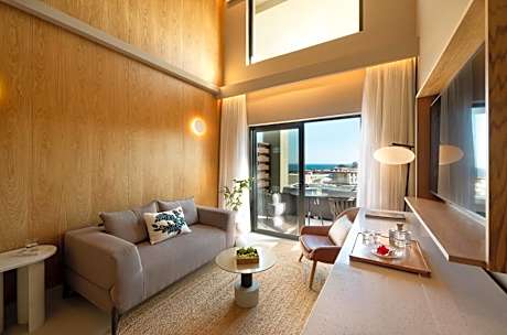 Superior Family Room