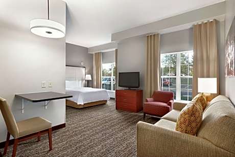 Queen Studio - Mobility Access/Non-Smoking