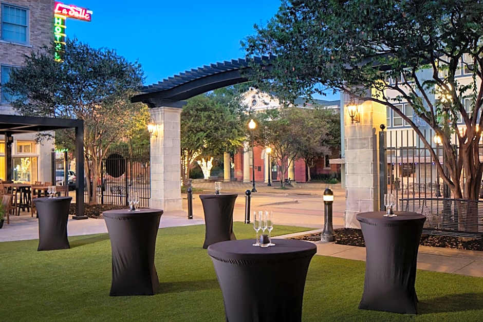 The LaSalle Hotel, Bryan College Station, a Tribute Portfolio Hotel