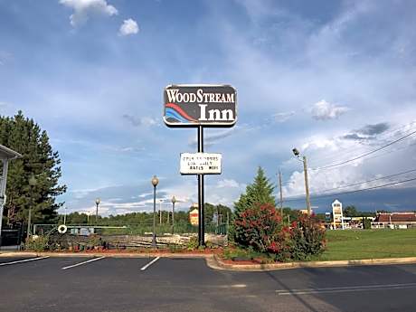 Woodstream Inn