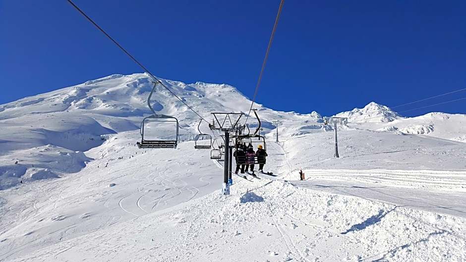 Ruapehu Mountain Motel & Lodge