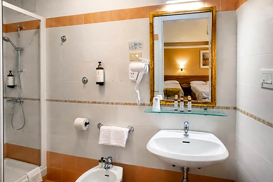 Phi Hotel Ambra