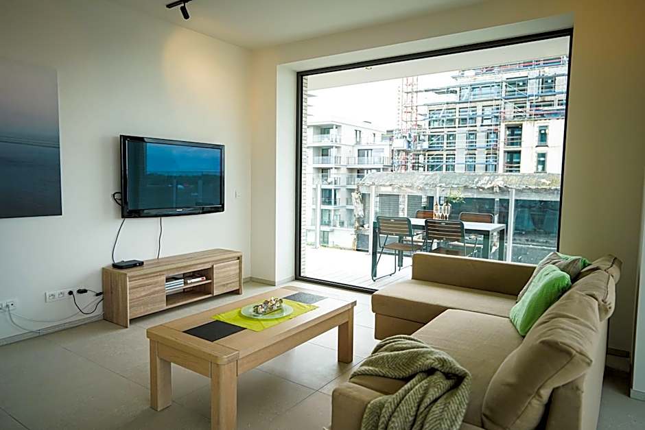 Huswell - Beautiful apartment with communal pool and gym