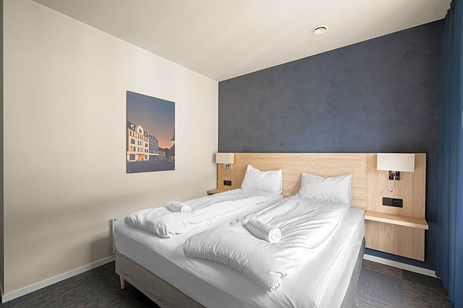 BREEZE Hotel Victoria - Self-Service