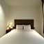 Len Hotel