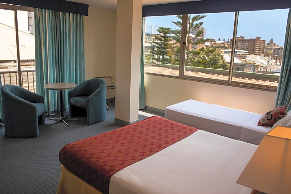 Newcastle Beach Hotel