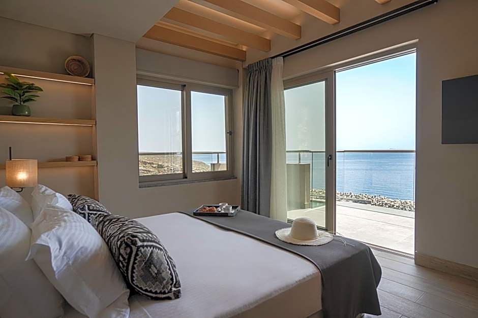 Photo 1 of 15 of Deluxe, Sea View, Balcony