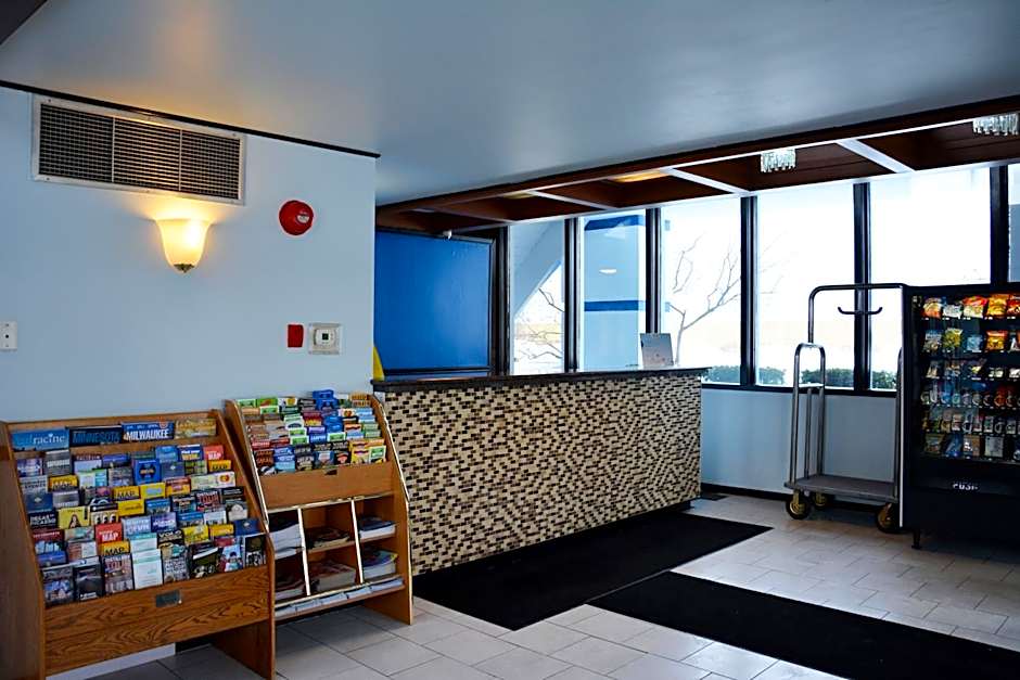 Travelodge by Wyndham Milwaukee