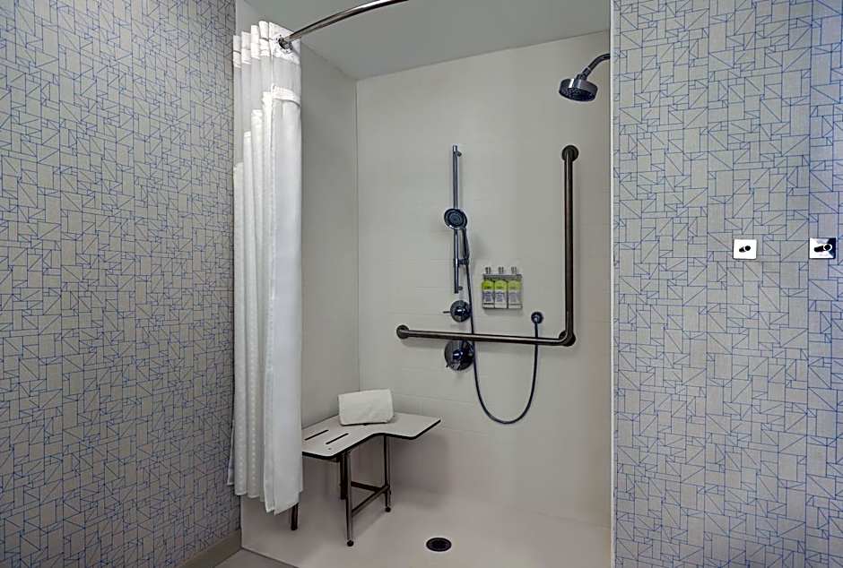 Holiday Inn Express Kingston West By IHG