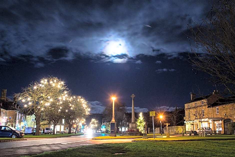 Crown and Trumpet Inn