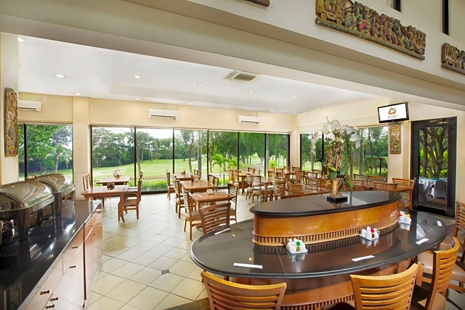 Puri Kiic Golf View Hotel