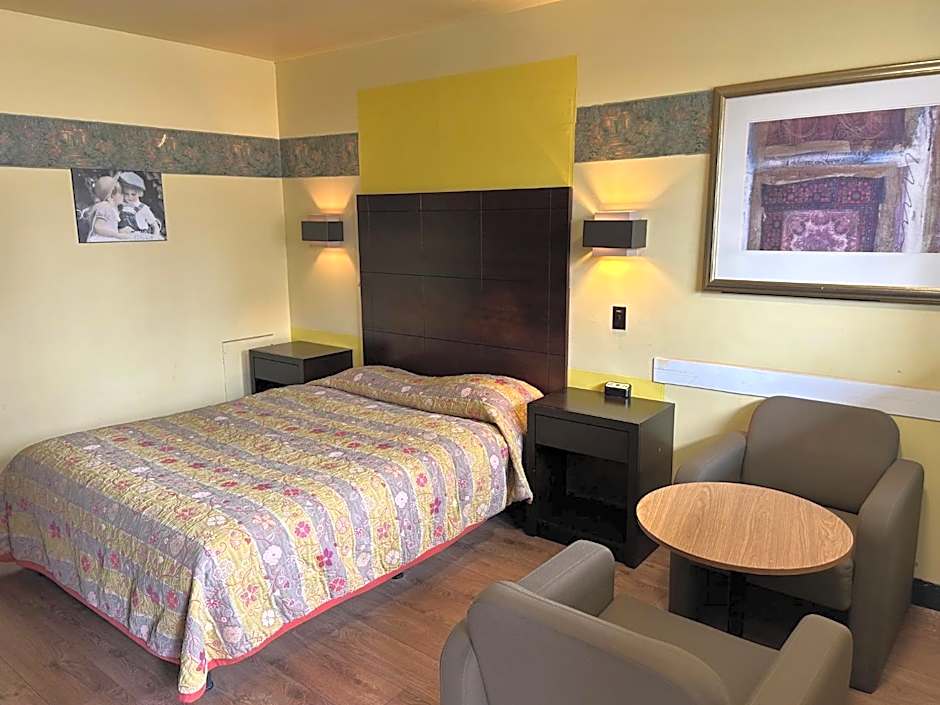 Motel R-100